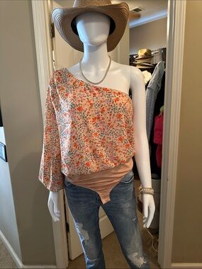 Floral One-Shoulder Bandeau Bodysuit in Peach